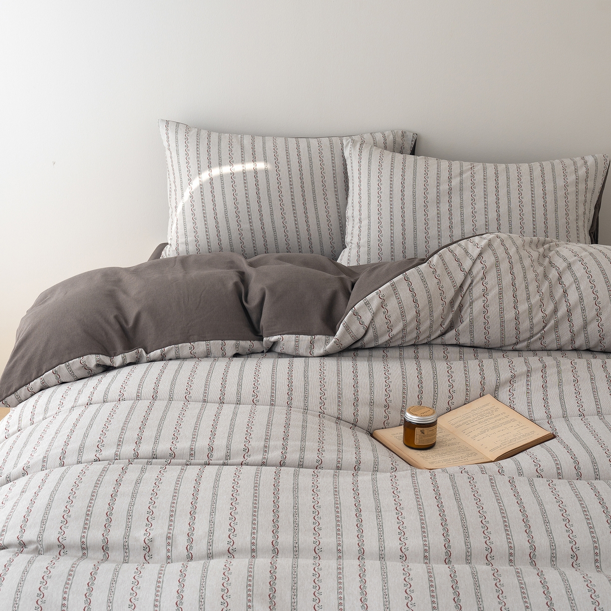 91家纺网 家纺一手货源 找家纺 竹合家纺 2025秋冬新款加厚磨毛色织暖绒系列针织四件套高克重 绅士灰