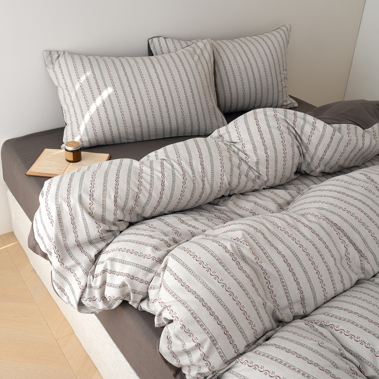 91家纺网 家纺一手货源 找家纺 竹合家纺 2025秋冬新款加厚磨毛色织暖绒系列针织四件套高克重 绅士灰