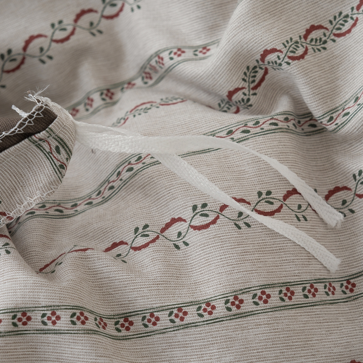 91家纺网 家纺一手货源 找家纺 竹合家纺 2025秋冬新款加厚磨毛色织暖绒系列针织四件套高克重 绅士灰