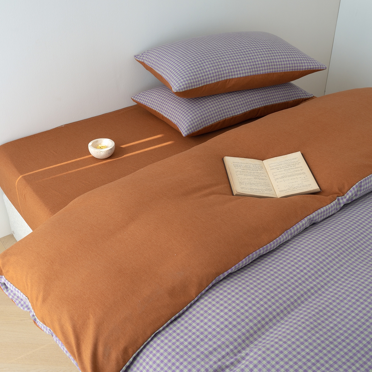 91家纺网 家纺一手货源 找家纺 竹合家纺 2025秋冬新款加厚磨毛色织暖绒系列针织四件套高克重 格调橙