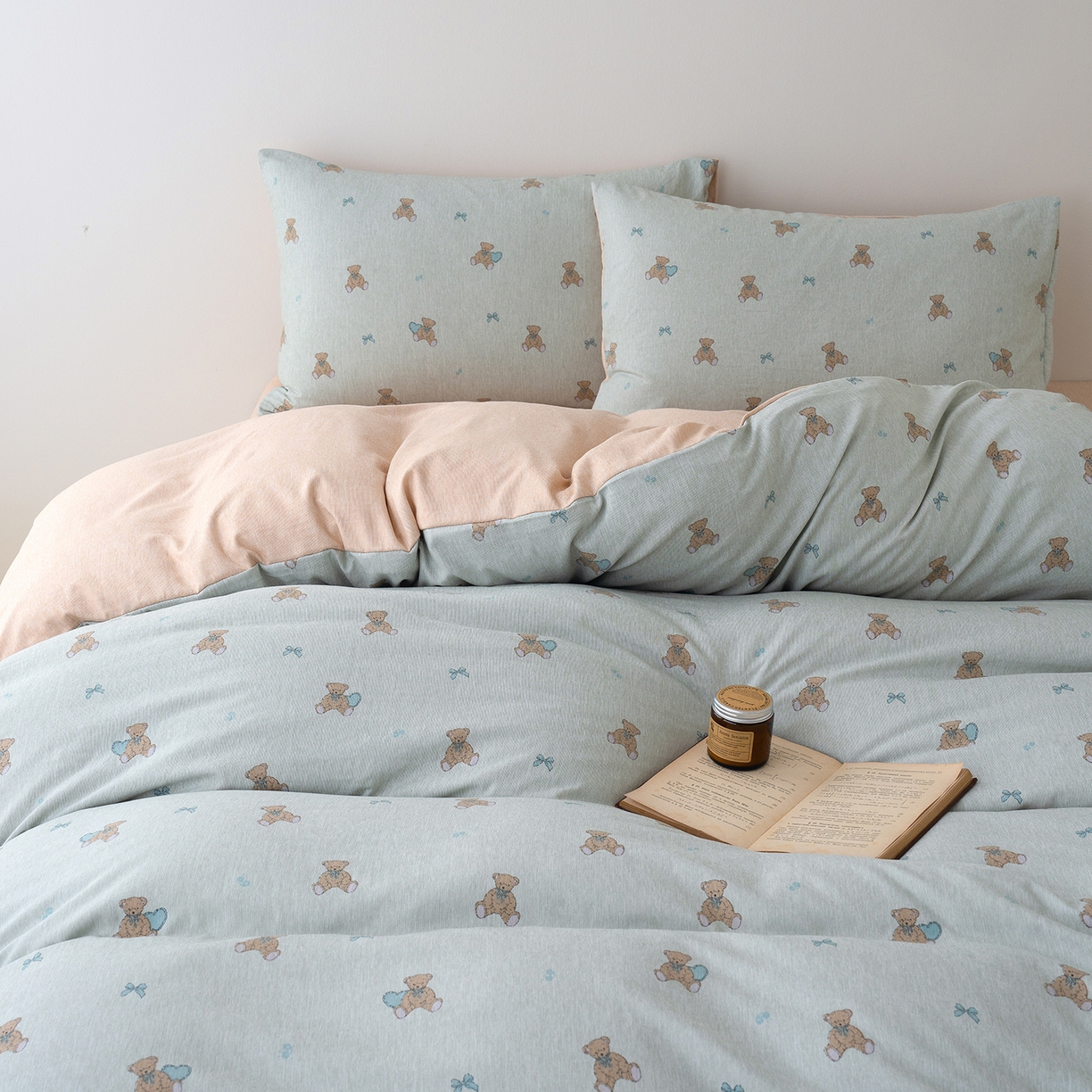 91家纺网 家纺一手货源 找家纺 竹合家纺 2025秋冬新款加厚磨毛色织暖绒系列针织四件套高克重 小熊维尼