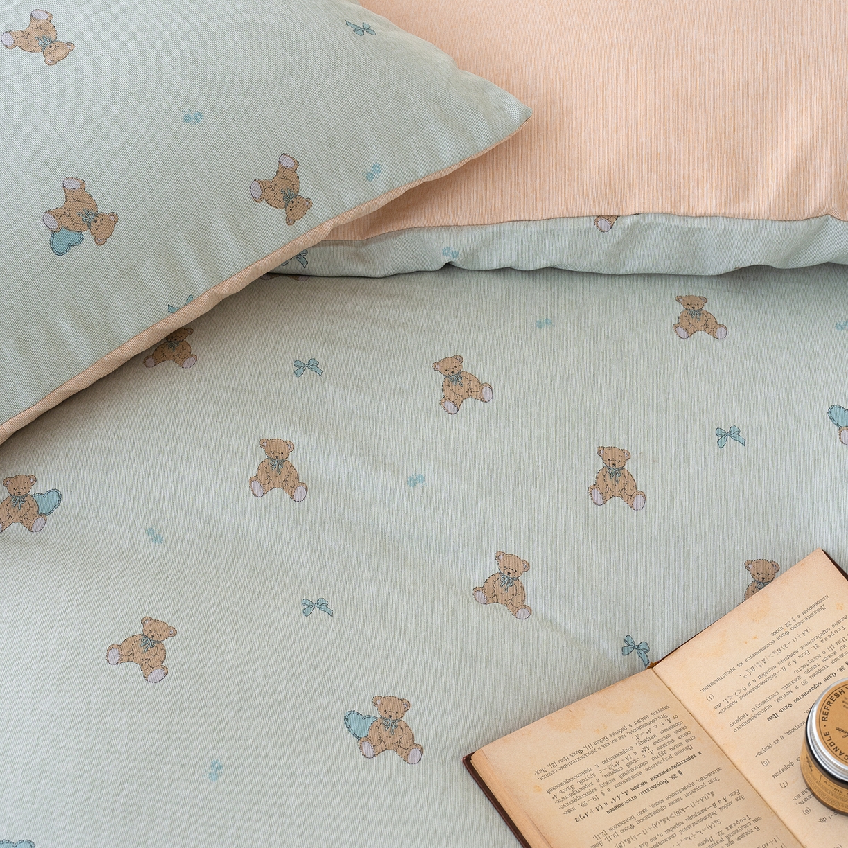 91家纺网 家纺一手货源 找家纺 竹合家纺 2025秋冬新款加厚磨毛色织暖绒系列针织四件套高克重 小熊维尼