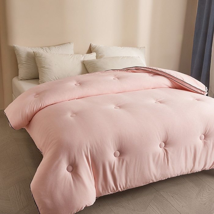 91家纺网 家纺一手货源 找家纺 一诺家居 2025新款立体提花大豆被单边冬被学生宿舍单人被褥 棉意 柔感粉