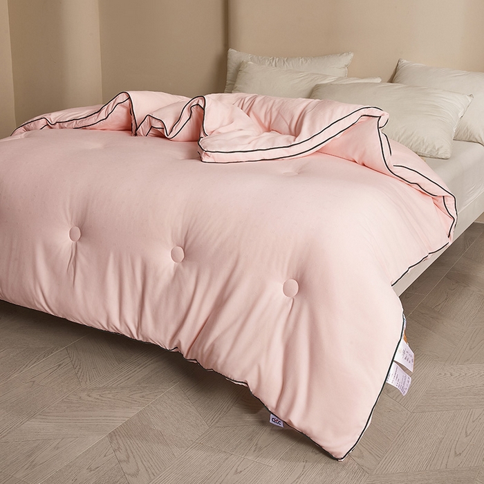 91家纺网 家纺一手货源 找家纺 一诺家居 2025新款立体提花大豆被单边冬被学生宿舍单人被褥 棉意 柔感粉