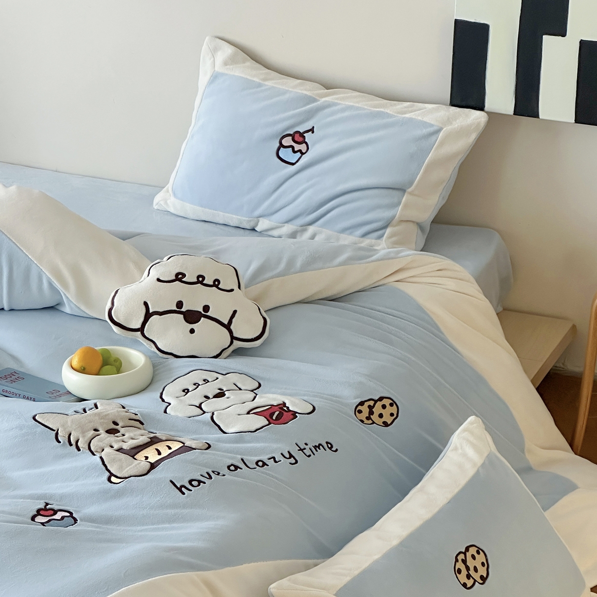 91家纺网 家纺一手货源 找家纺 爱丽丝 2025新款230克全消光牛奶绒贴布系列四件套-好朋友 天水蓝