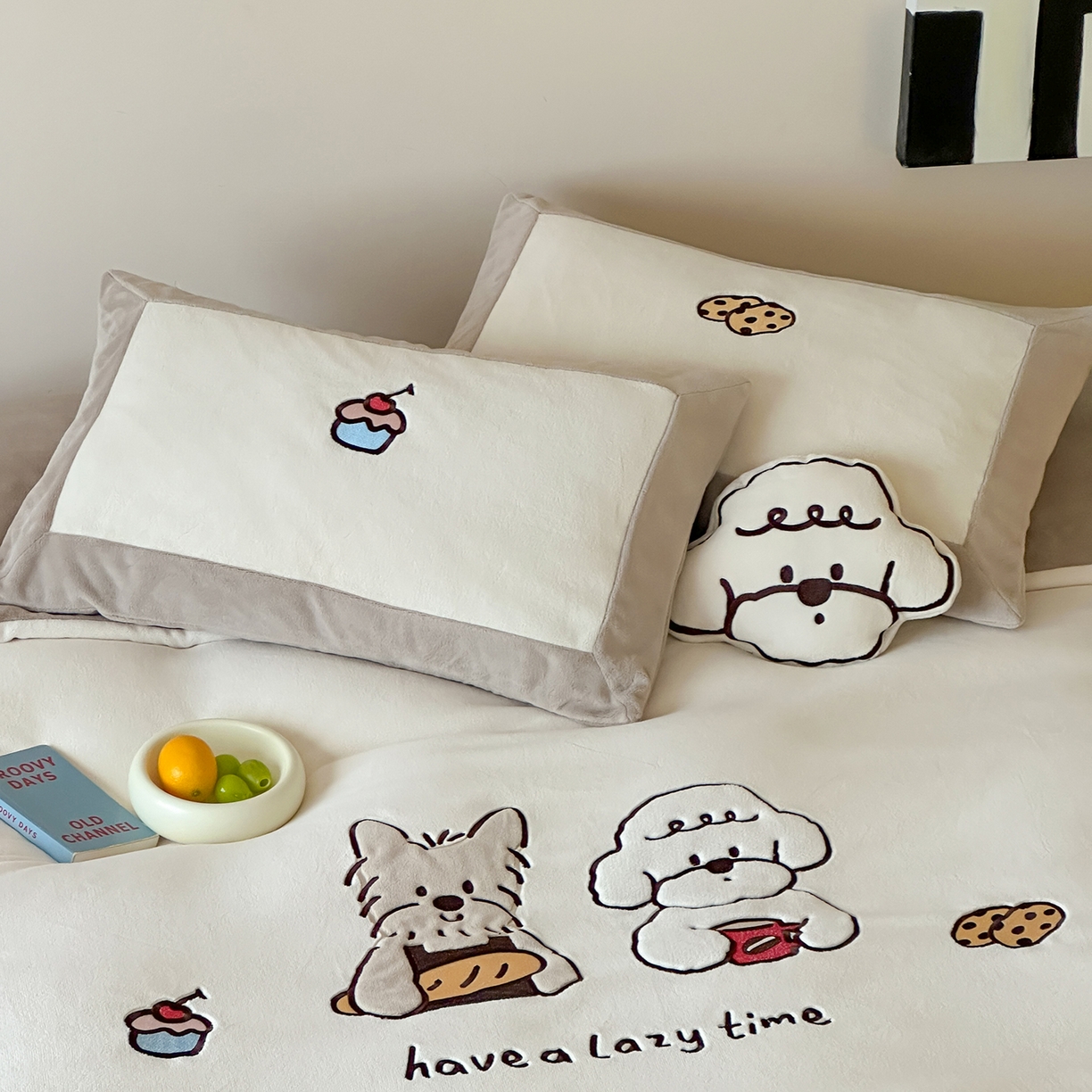 91家纺网 家纺一手货源 找家纺 （总）爱丽丝 2025新款230克全消光牛奶绒贴布系列四件套-好朋友