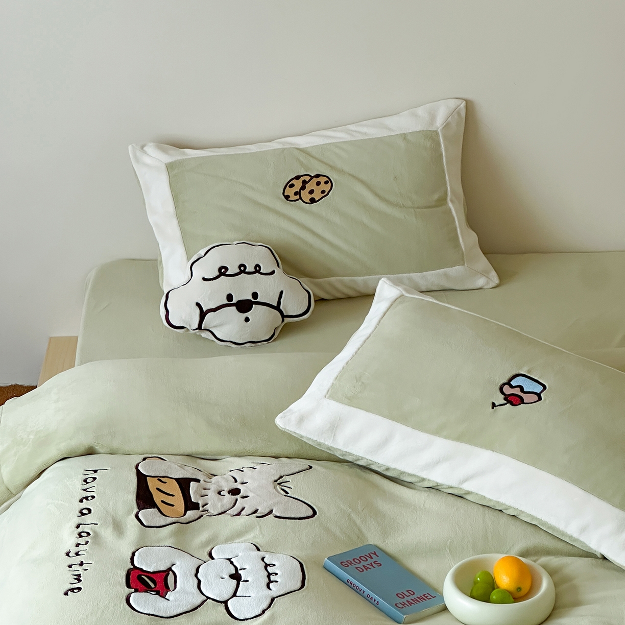 91家纺网 家纺一手货源 找家纺 爱丽丝 2025新款230克全消光牛奶绒贴布系列四件套-好朋友 奶油绿