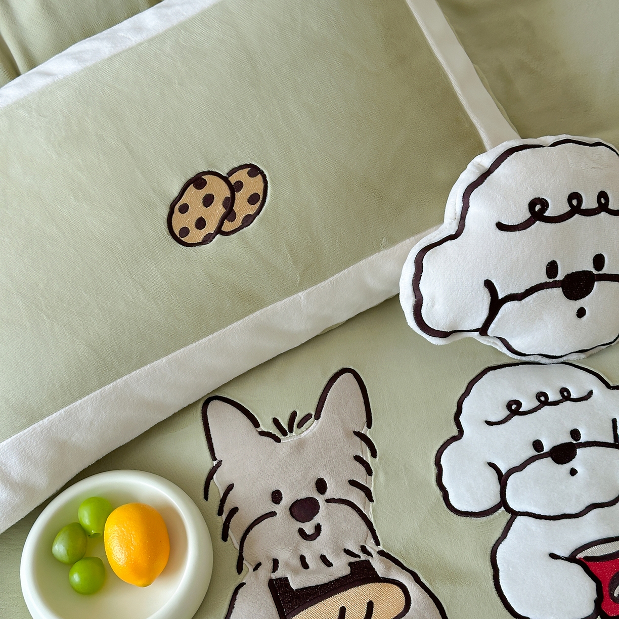 91家纺网 家纺一手货源 找家纺 爱丽丝 2025新款230克全消光牛奶绒贴布系列四件套-好朋友 奶油绿