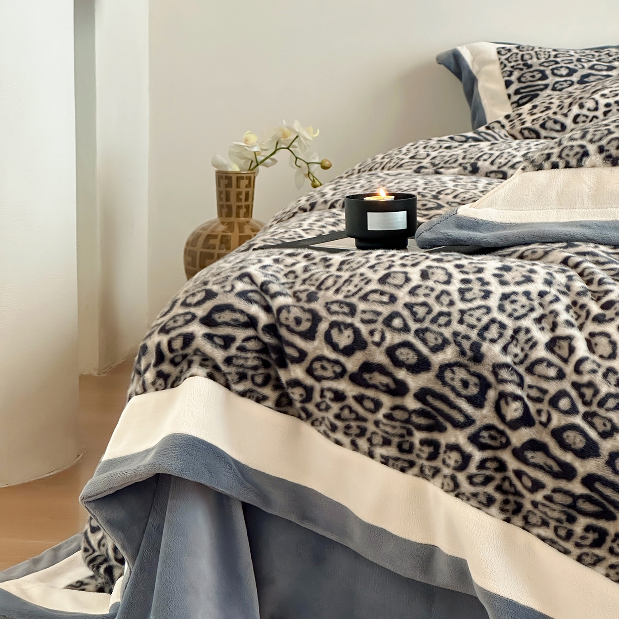 91家纺网 家纺一手货源 找家纺 （总）爱丽丝 2025新款全消光超柔牛奶绒四件套-雪貂毛系列