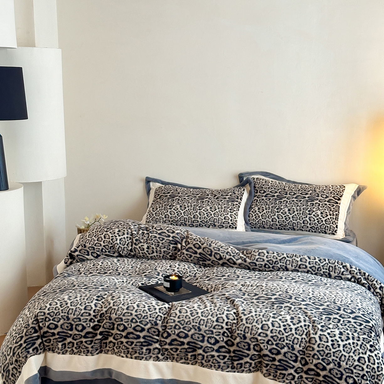 91家纺网 家纺一手货源 找家纺 （总）爱丽丝 2025新款全消光超柔牛奶绒四件套-雪貂毛系列