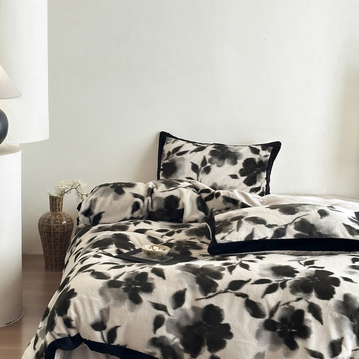 91家纺网 家纺一手货源 找家纺 （总）爱丽丝 2025新款全消光超柔牛奶绒四件套系列3