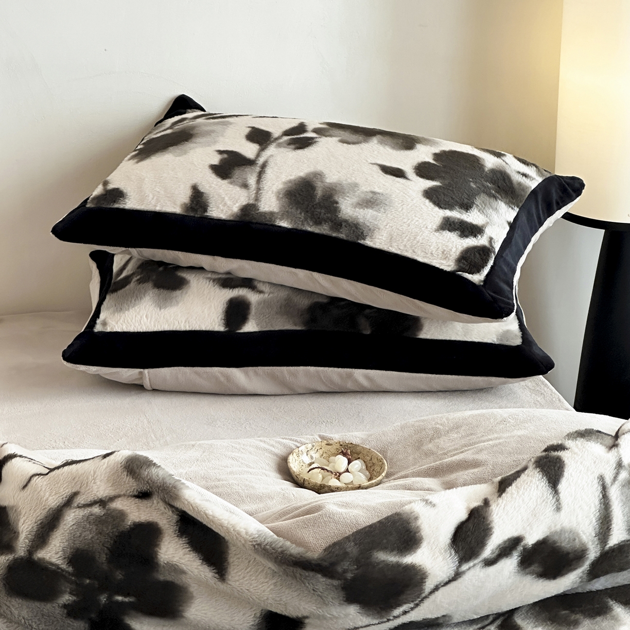 91家纺网 家纺一手货源 找家纺 （总）爱丽丝 2025新款全消光超柔牛奶绒四件套系列3