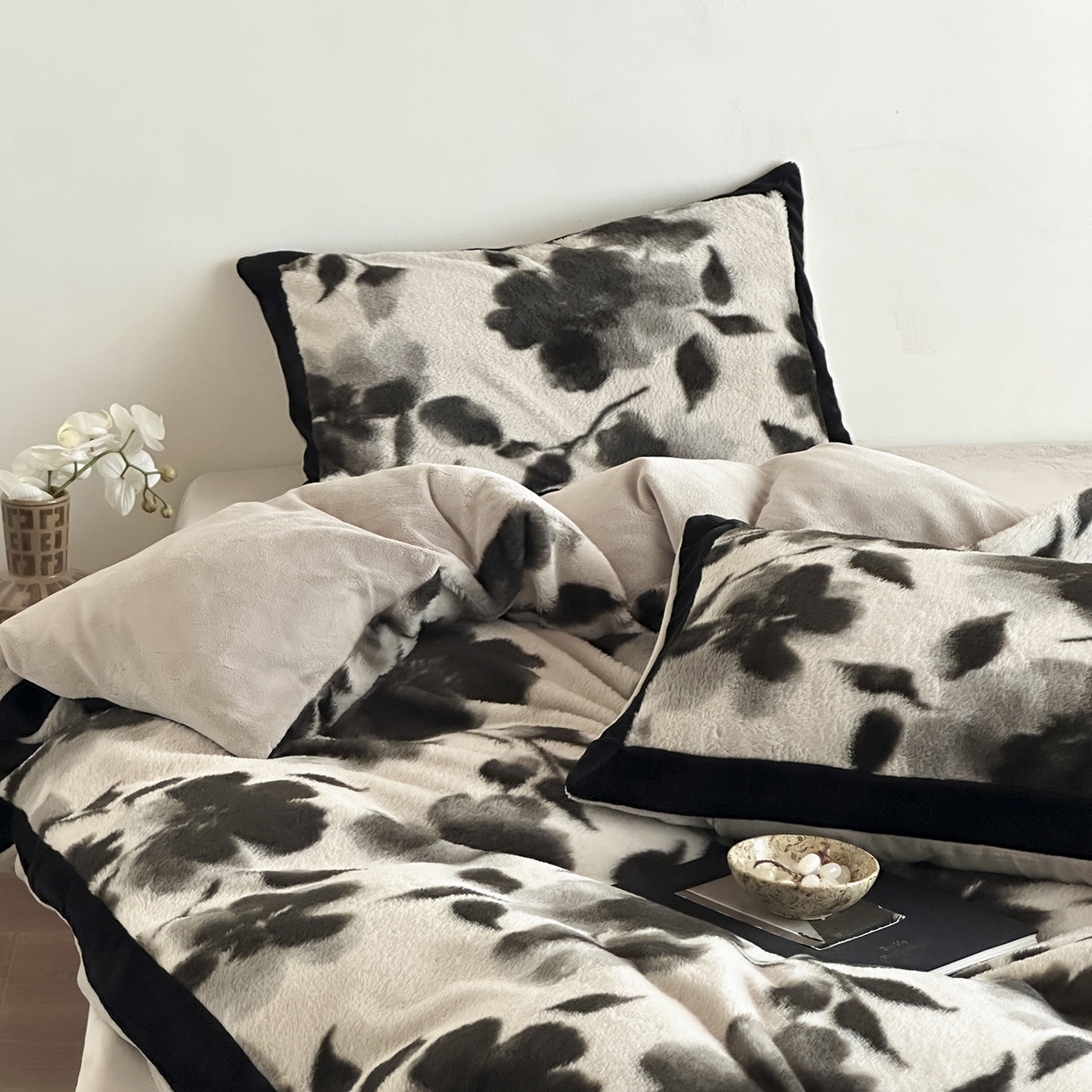 91家纺网 家纺一手货源 找家纺 （总）爱丽丝 2025新款全消光超柔牛奶绒四件套系列3