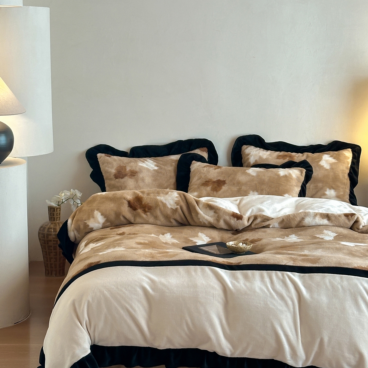 91家纺网 家纺一手货源 找家纺 爱丽丝 2025新款全消光超柔牛奶绒四件套系列2 梧桐语