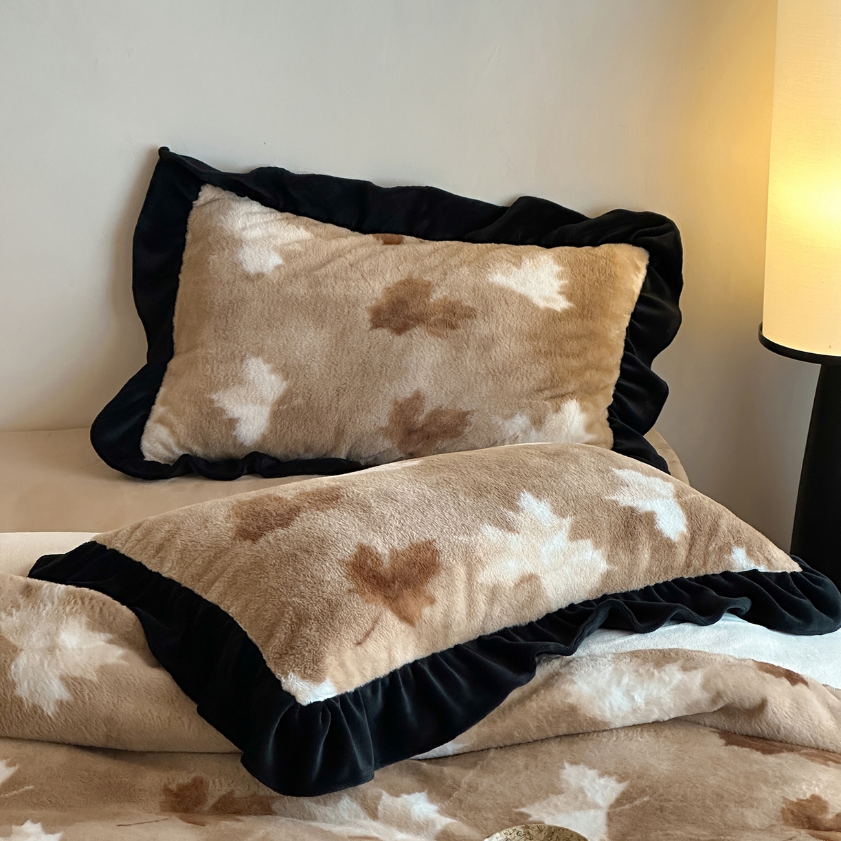 91家纺网 家纺一手货源 找家纺 爱丽丝 2025新款全消光超柔牛奶绒四件套系列2 梧桐语