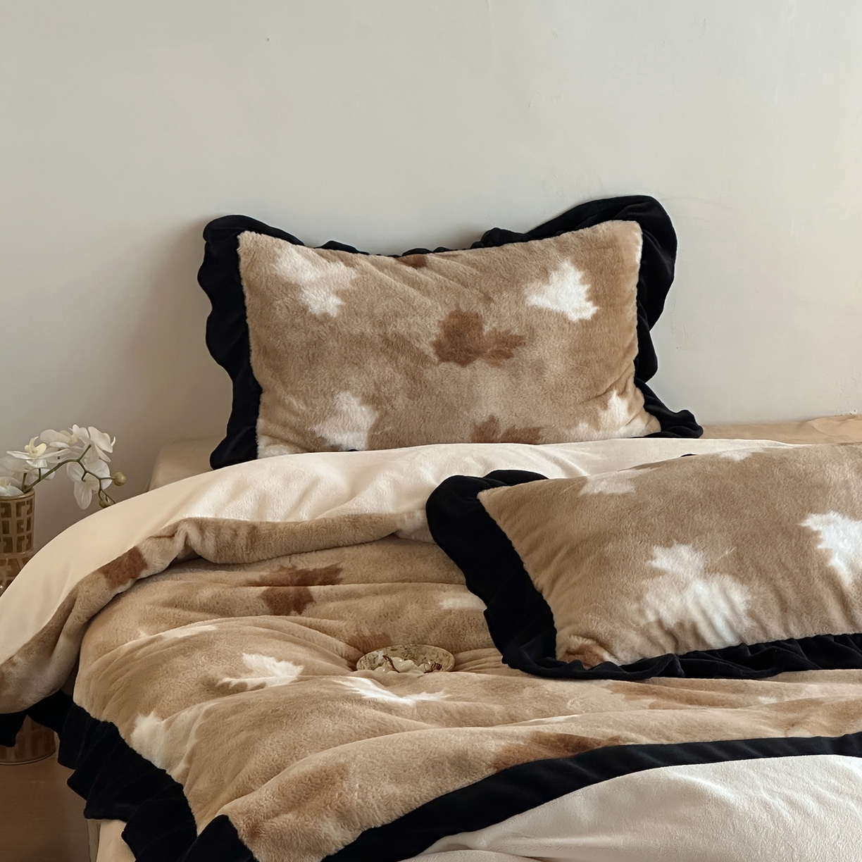 91家纺网 家纺一手货源 找家纺 爱丽丝 2025新款全消光超柔牛奶绒四件套系列2 梧桐语