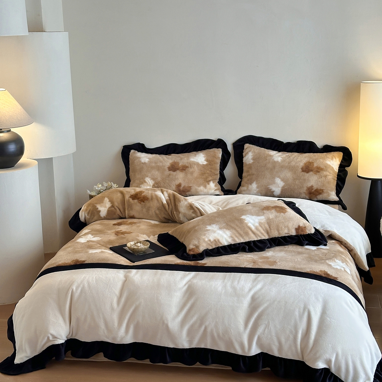 91家纺网 家纺一手货源 找家纺 爱丽丝 2025新款全消光超柔牛奶绒四件套系列2 梧桐语