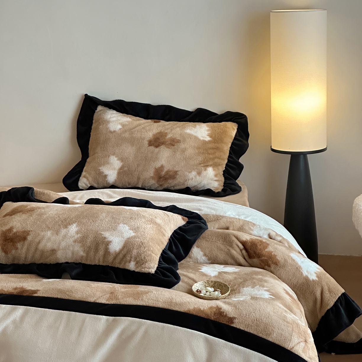 91家纺网 家纺一手货源 找家纺 （总）爱丽丝 2025新款全消光超柔牛奶绒四件套系列2