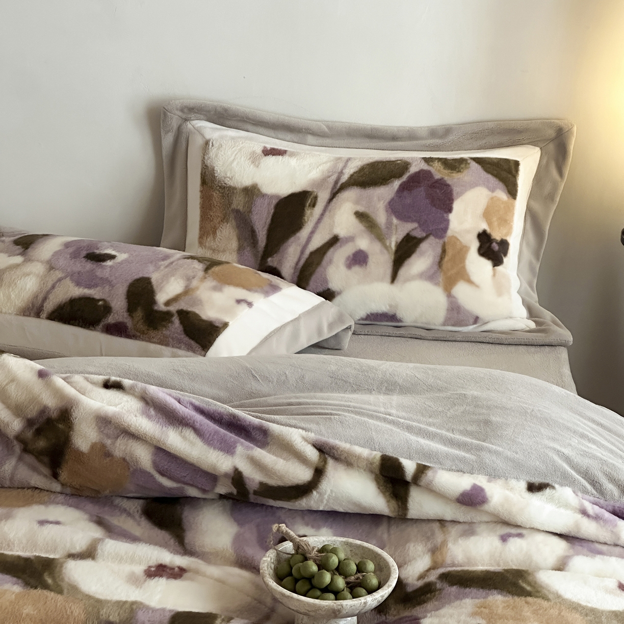 91家纺网 家纺一手货源 找家纺 爱丽丝 2025新款全消光超柔牛奶绒四件套系列1 莫奈花园