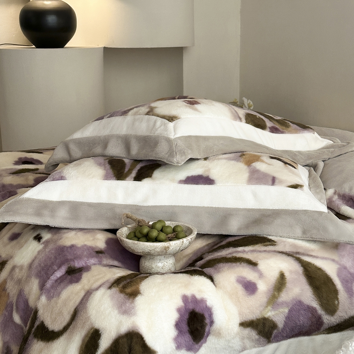 91家纺网 家纺一手货源 找家纺 爱丽丝 2025新款全消光超柔牛奶绒四件套系列1 莫奈花园