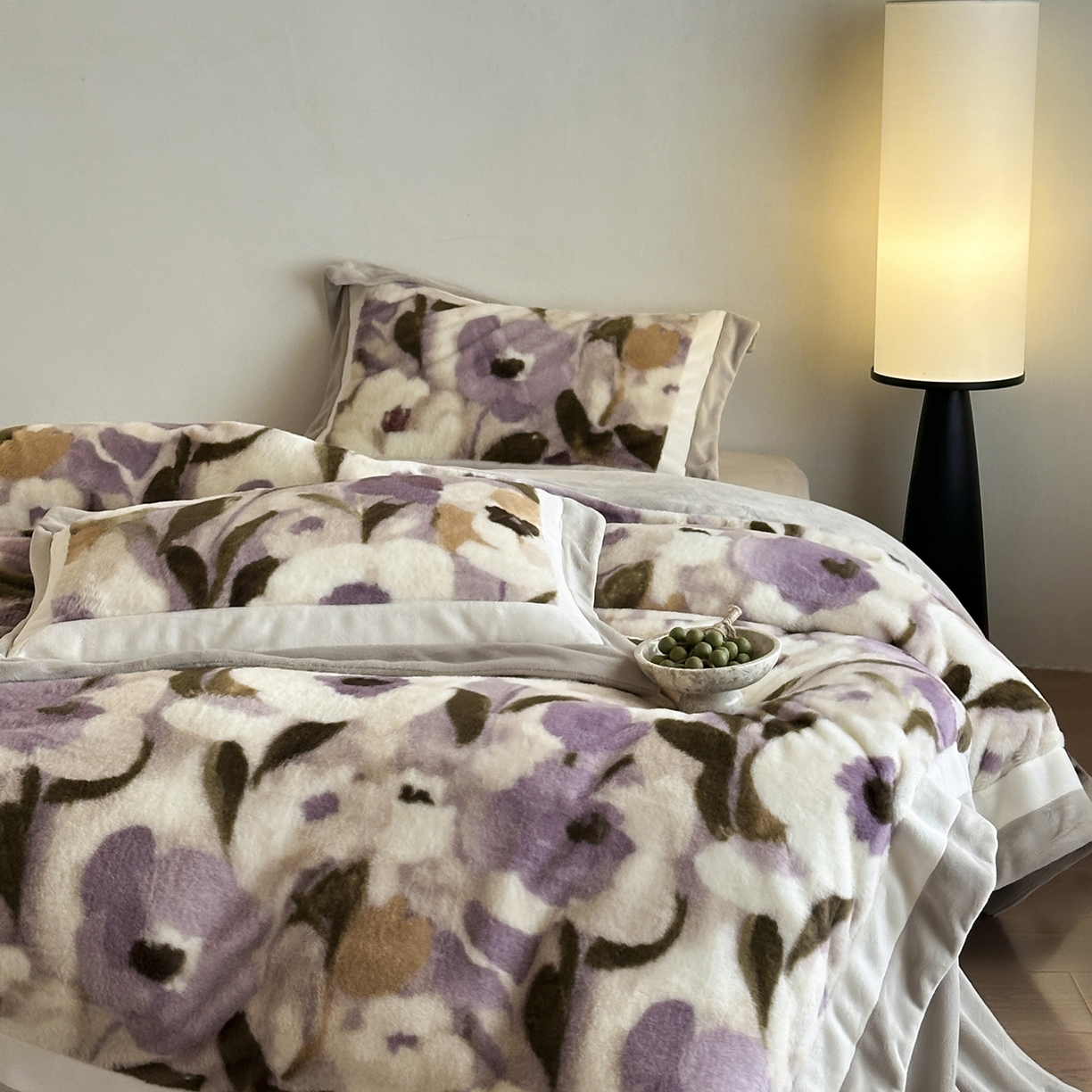 91家纺网 家纺一手货源 找家纺 爱丽丝 2025新款全消光超柔牛奶绒四件套系列1 莫奈花园