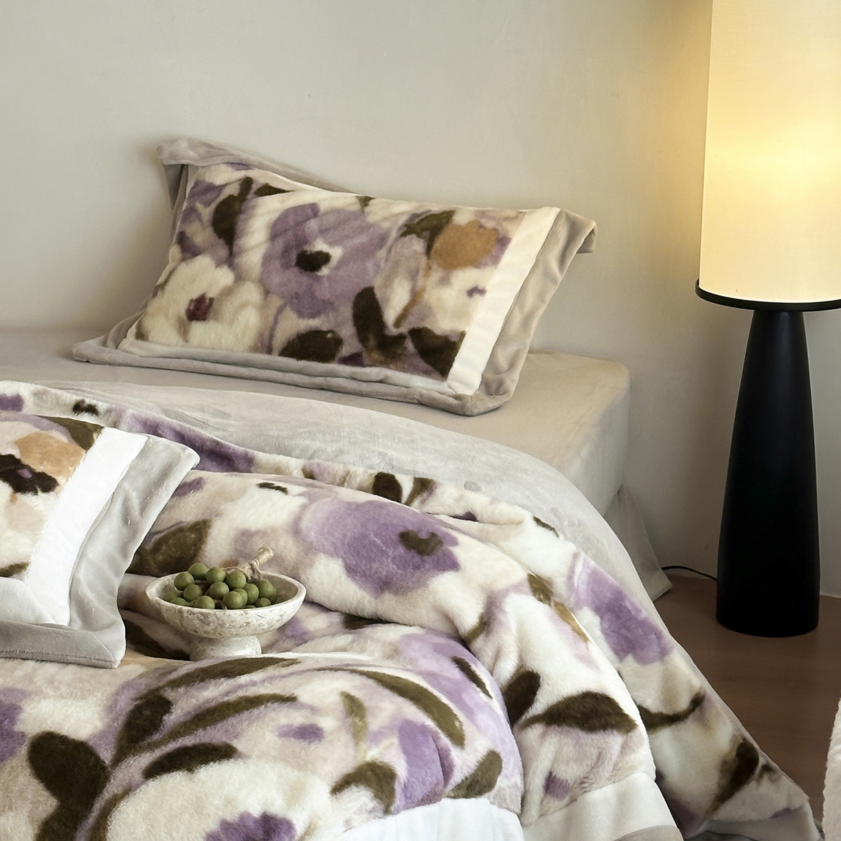 91家纺网 家纺一手货源 找家纺 爱丽丝 2025新款全消光超柔牛奶绒四件套系列1 莫奈花园