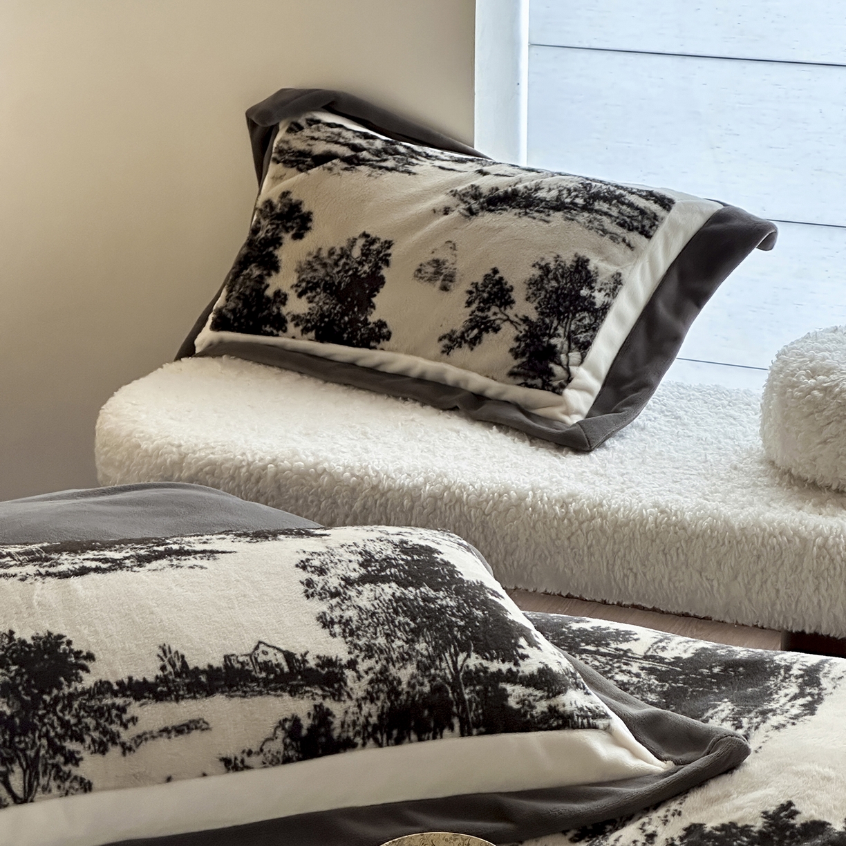 91家纺网 家纺一手货源 找家纺 （总）爱丽丝 2025新款全消光超柔牛奶绒四件套系列1