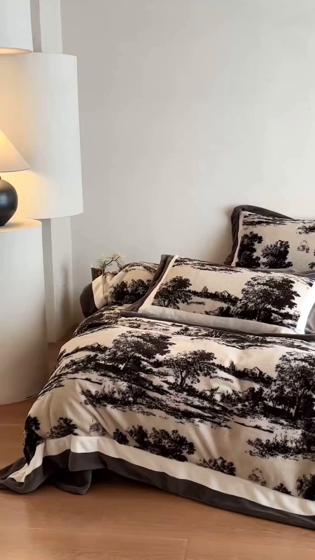 91家纺网 家纺一手货源 找家纺 （总）爱丽丝 2025新款全消光超柔牛奶绒四件套系列1