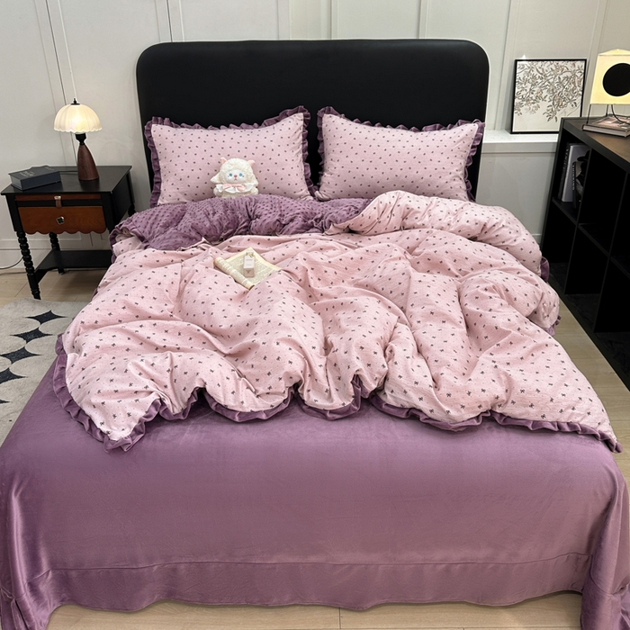91家纺网 家纺一手货源 找家纺 仟网汇 2025新款保暖舒适棉加绒四件套 蝴蝶结点点- 紫