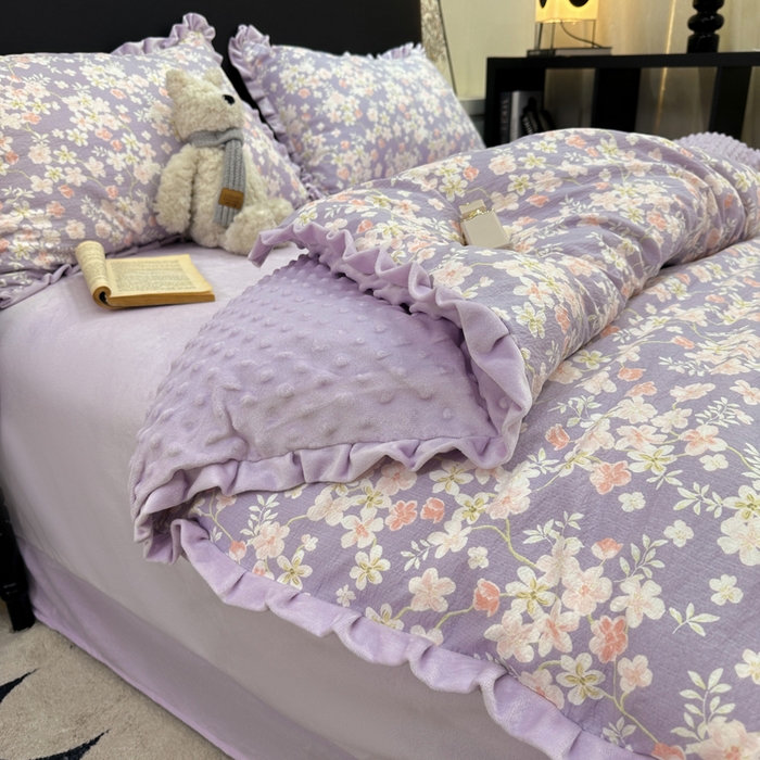 91家纺网 家纺一手货源 找家纺 仟网汇 2025新款保暖舒适棉加绒四件套 紫蔓花开