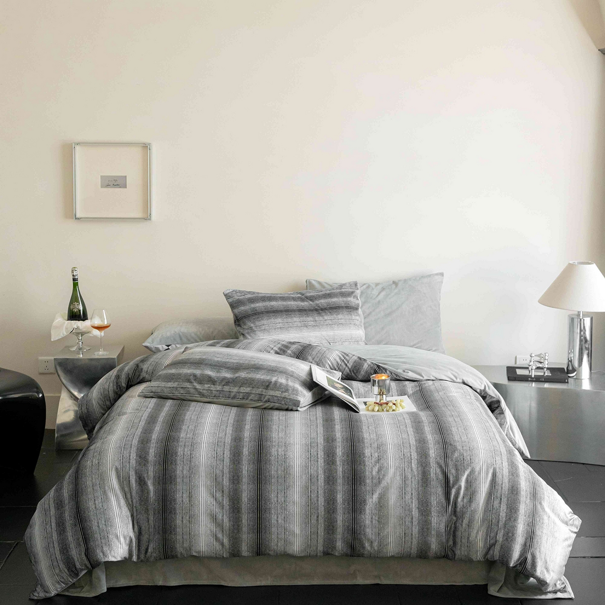 安力森/诚臻酒店用品 2025新款高级感竖条纹德芙绒宝宝绒牛奶绒四件套 北欧风轻奢亲肤床上用品-漫步地球 漫步地球-灰色