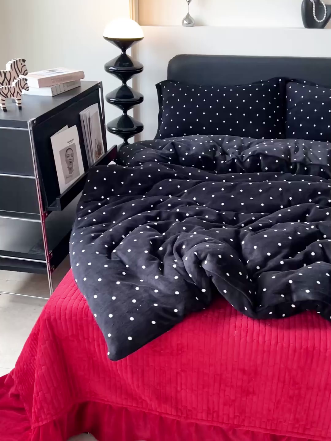 91家纺网 家纺一手货源 找家纺 梦莱斯 2025新款亲肤舒适双面牛奶绒床盖款四件套 黑珍珠