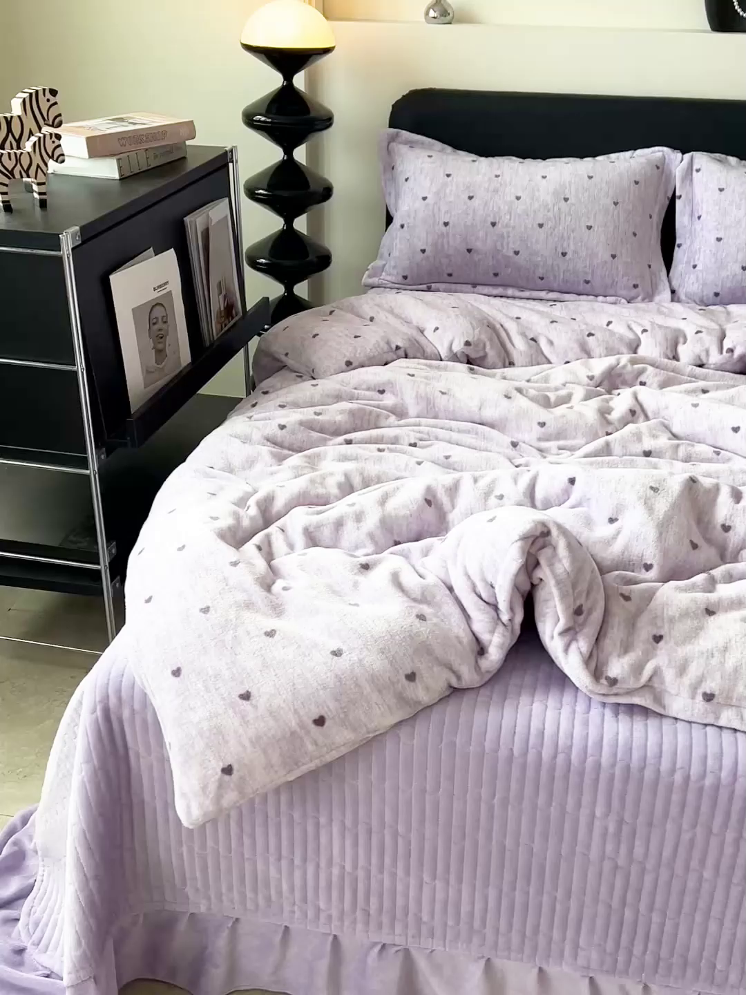 91家纺网 家纺一手货源 找家纺 梦莱斯 2025新款亲肤舒适双面牛奶绒床盖款四件套 爱心紫