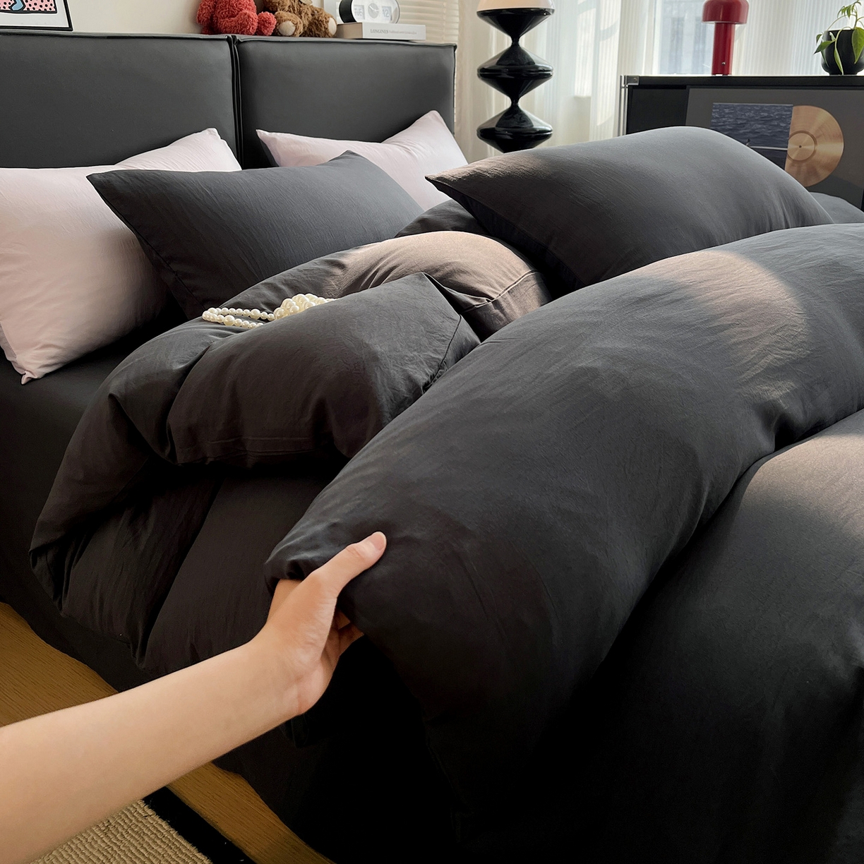 91家纺网 家纺一手货源 找家纺 （总）凯洛奇 2025新款ins北欧风水洗棉柔软褶皱纯色被套四件套