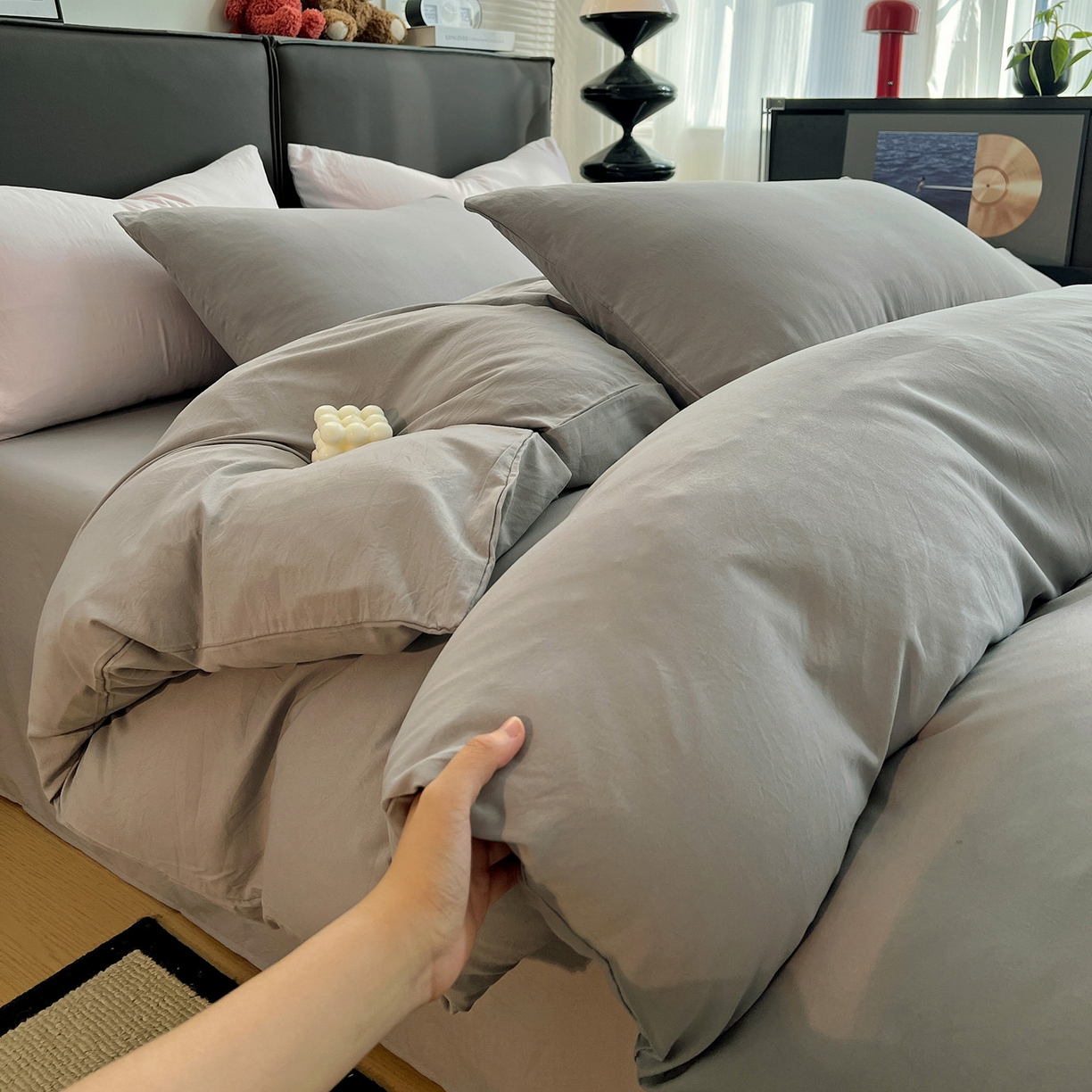 91家纺网 家纺一手货源 找家纺 （总）凯洛奇 2025新款ins北欧风水洗棉柔软褶皱纯色被套四件套