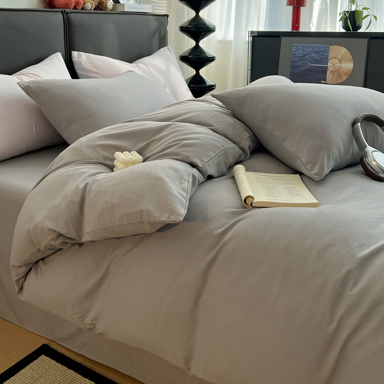 91家纺网 家纺一手货源 找家纺 凯洛奇 2025新款ins北欧风水洗棉柔软褶皱纯色被套四件套 纯色-浅灰