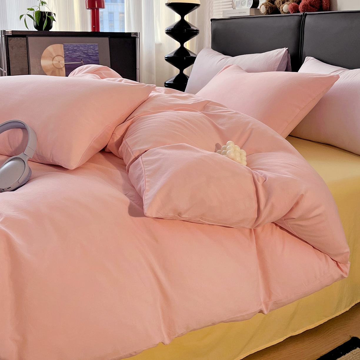 91家纺网 家纺一手货源 找家纺 凯洛奇 2025新款ins北欧风水洗棉柔软褶皱纯色被套四件套 拼色-粉黄
