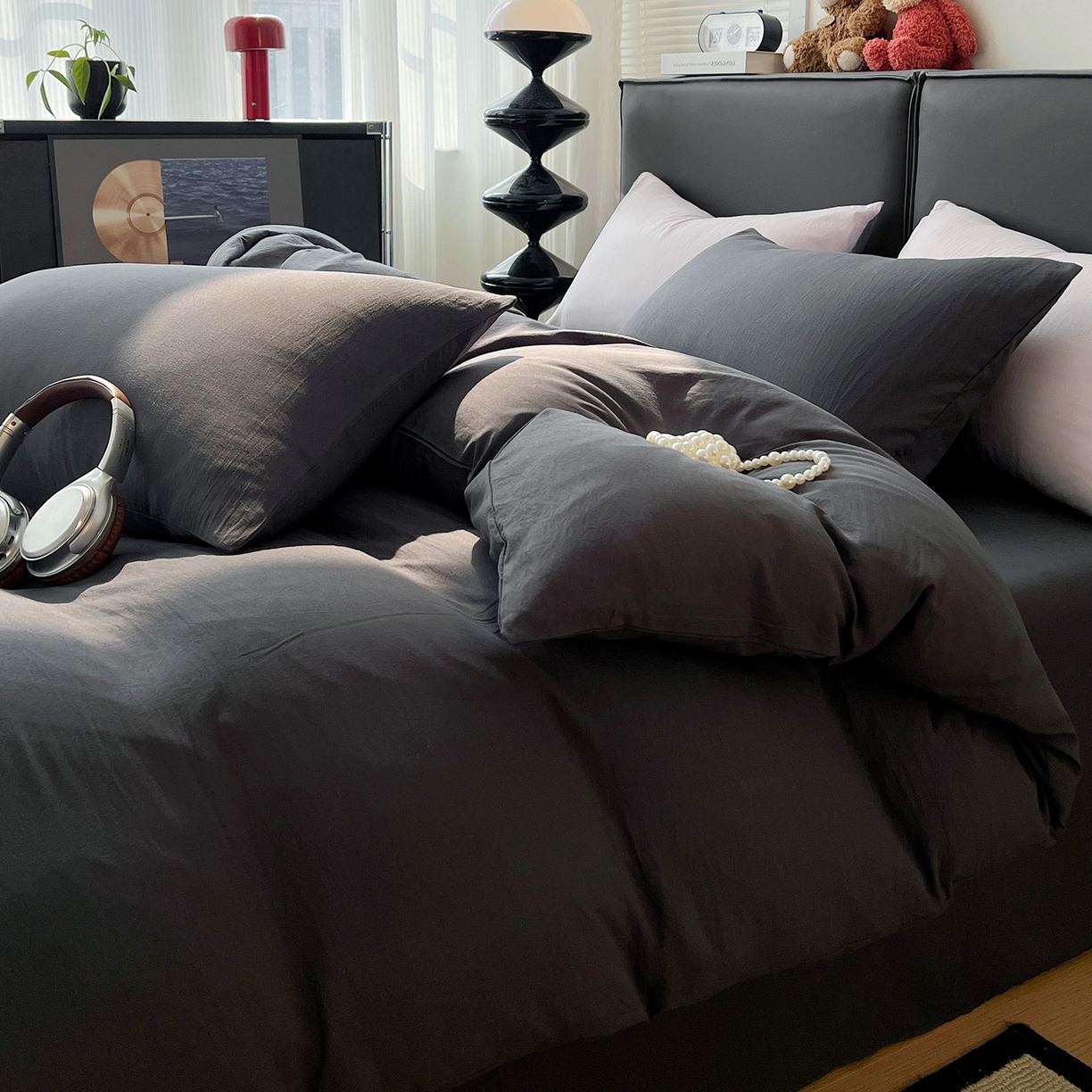 91家纺网 家纺一手货源 找家纺 凯洛奇 2025新款ins北欧风水洗棉柔软褶皱纯色被套四件套 纯色-深灰