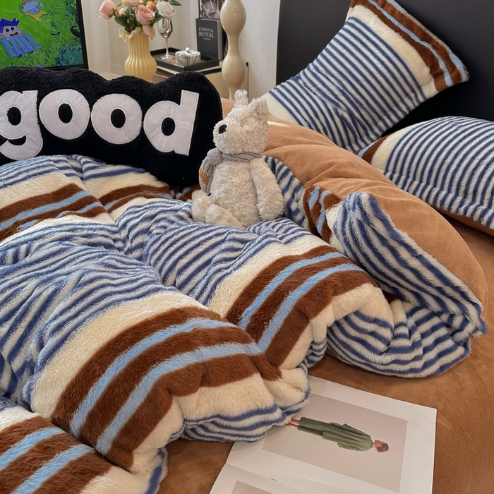 91家纺网 家纺一手货源 找家纺 仟网汇 2025新款兔毛绒印花四件套 英伦时尚