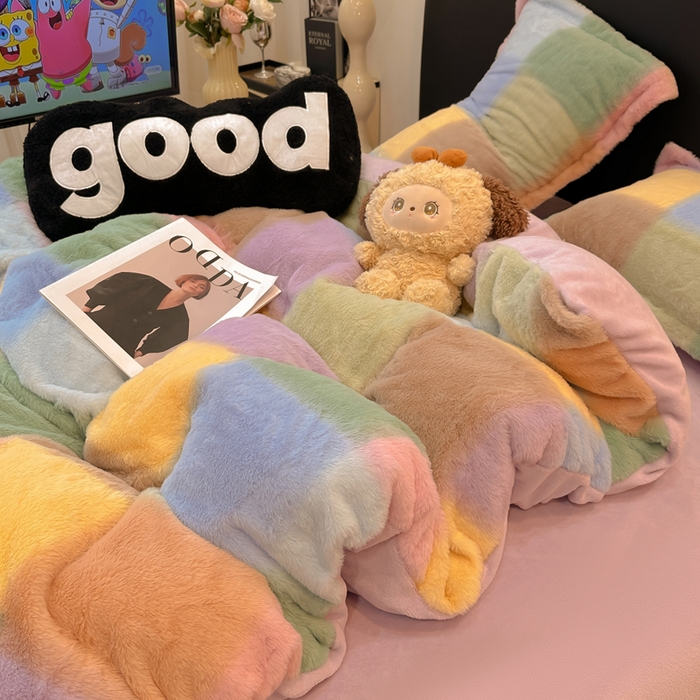 91家纺网 家纺一手货源 找家纺 仟网汇 2025新款兔毛绒印花四件套 马格丽