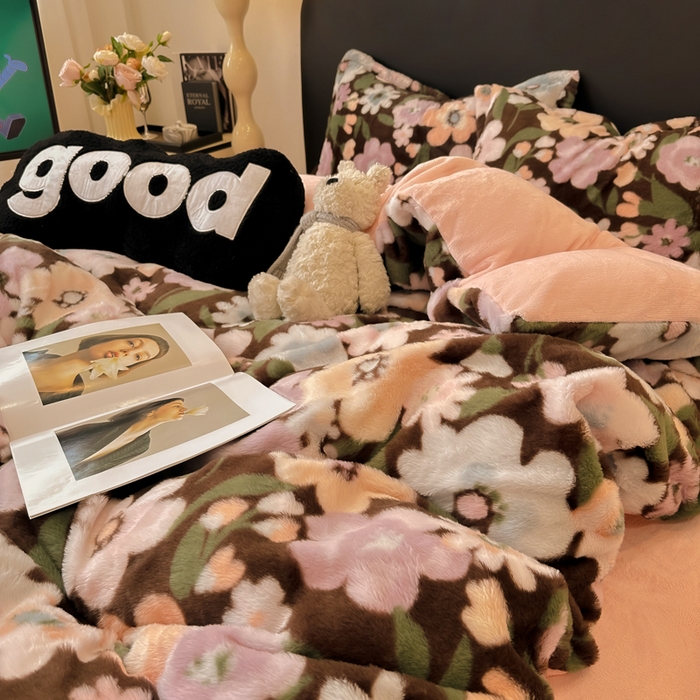 91家纺网 家纺一手货源 找家纺 仟网汇 2025新款兔毛绒印花四件套 晚秋