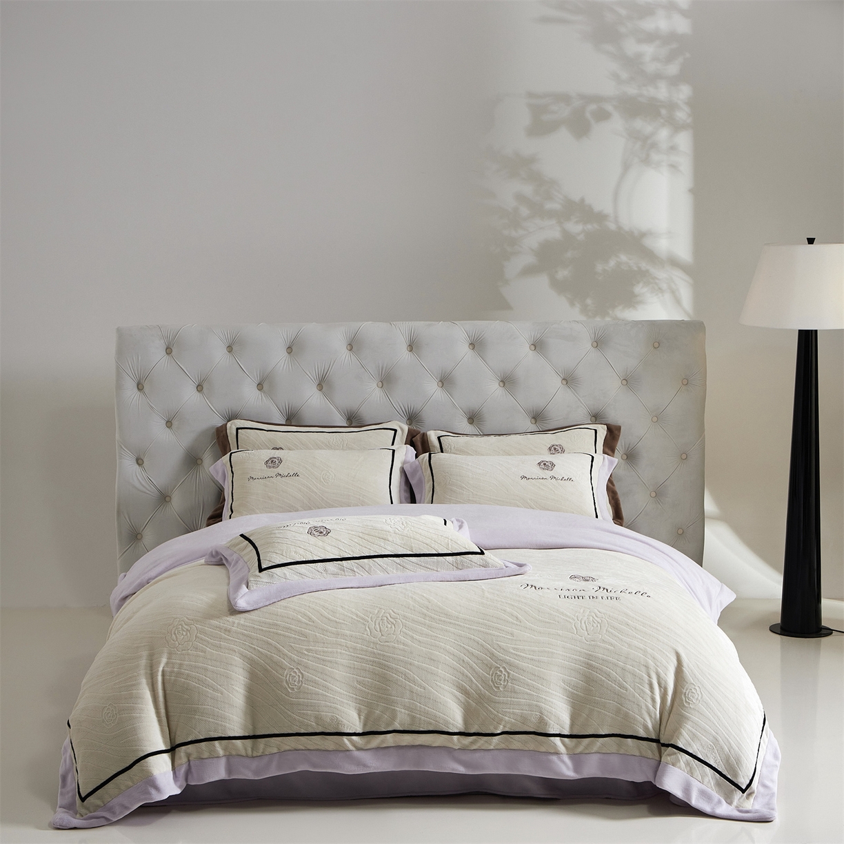 91家纺网 家纺一手货源 找家纺 优悦生活馆 2025新款雕花绒牛奶绒刺绣四件套-山茶花语 山茶花语-紫