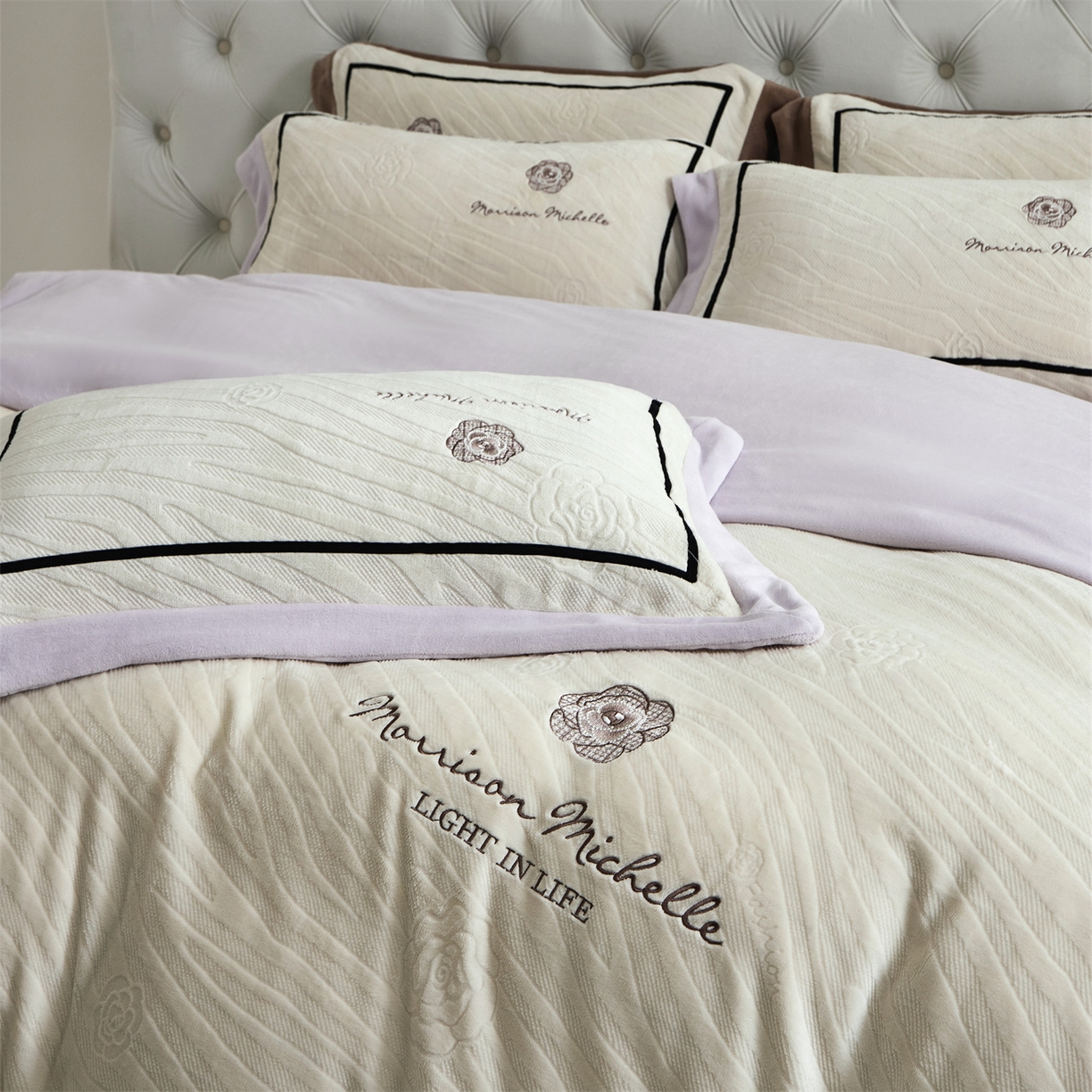 91家纺网 家纺一手货源 找家纺 优悦生活馆 2025新款雕花绒牛奶绒刺绣四件套-山茶花语 山茶花语-紫