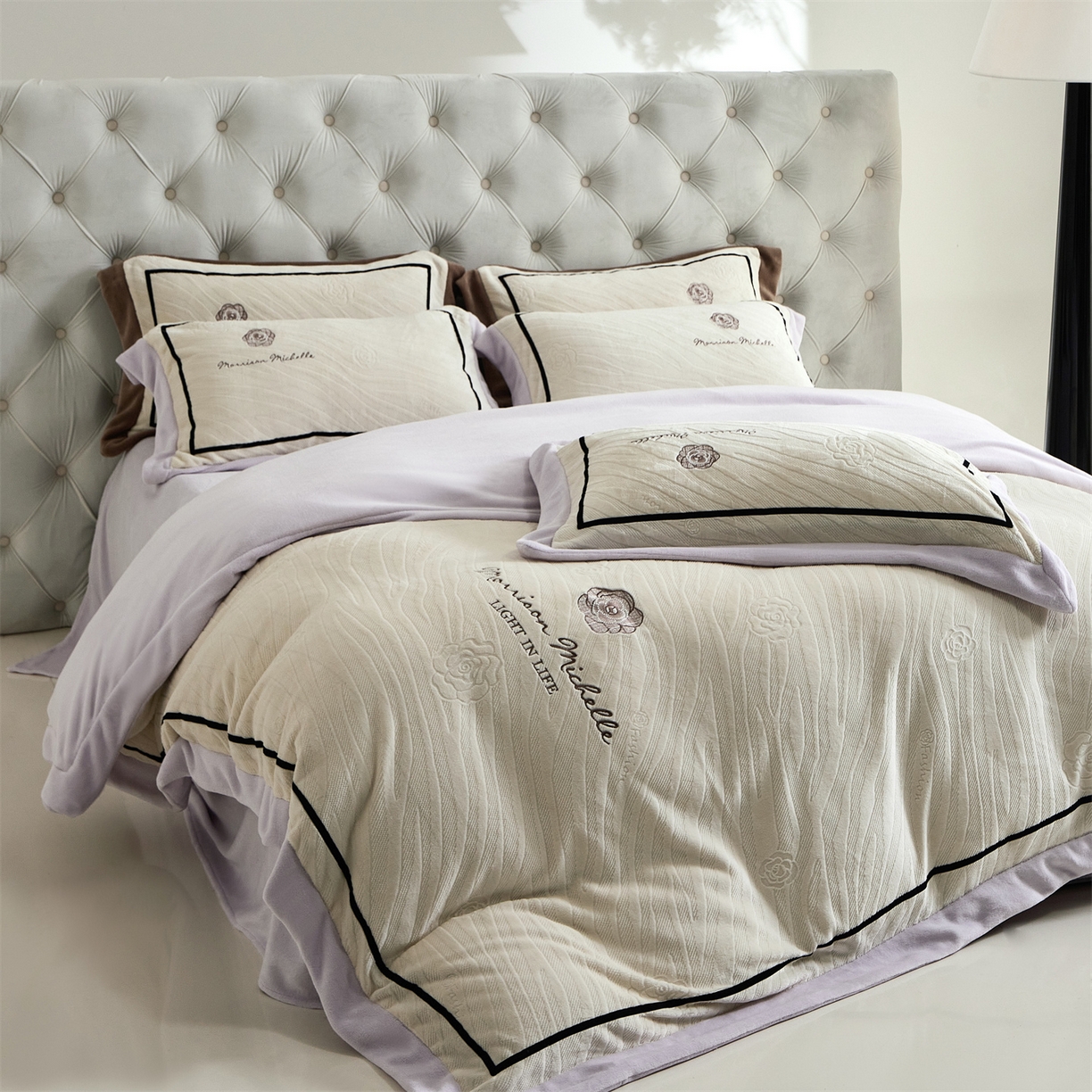 91家纺网 家纺一手货源 找家纺 优悦生活馆 2025新款雕花绒牛奶绒刺绣四件套-山茶花语 山茶花语-紫