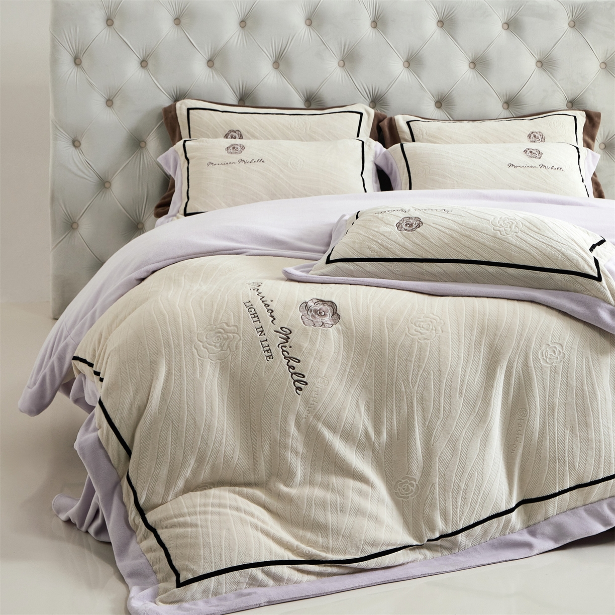 91家纺网 家纺一手货源 找家纺 优悦生活馆 2025新款雕花绒牛奶绒刺绣四件套-山茶花语 山茶花语-紫