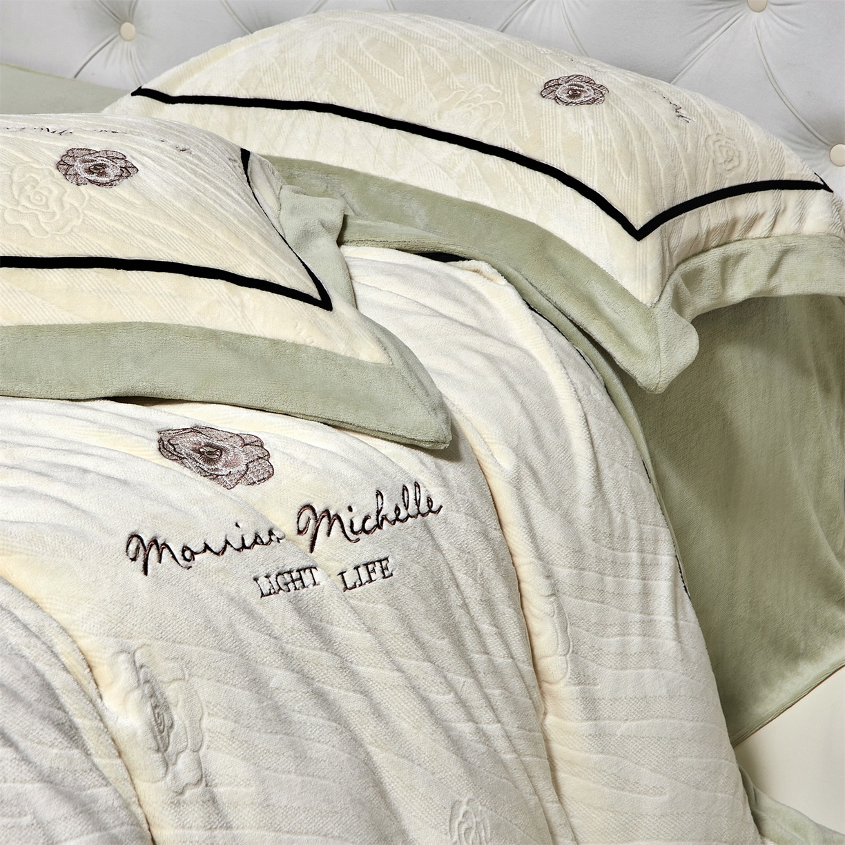 91家纺网 家纺一手货源 找家纺 优悦生活馆 2025新款雕花绒牛奶绒刺绣四件套-山茶花语 山茶花语-绿