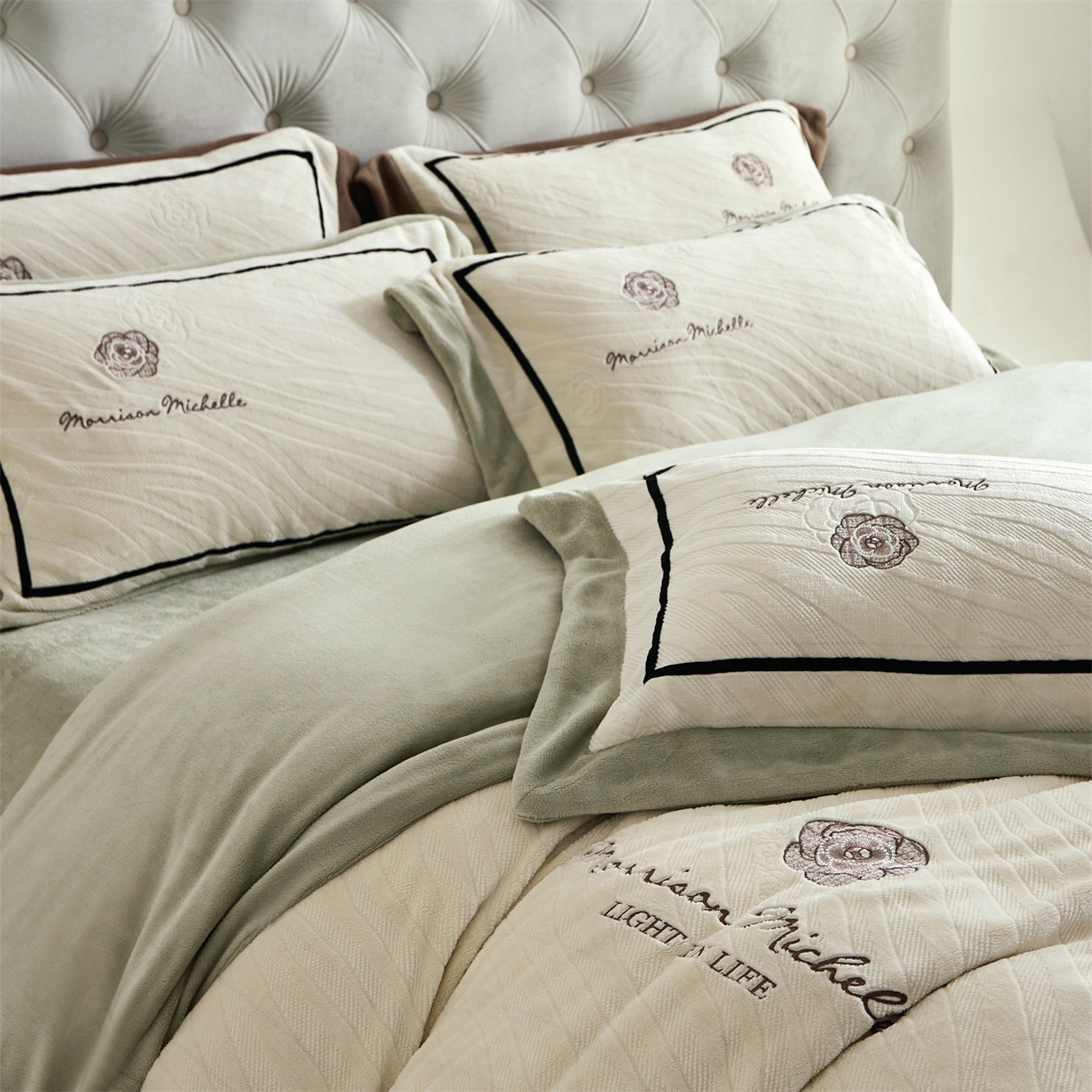 91家纺网 家纺一手货源 找家纺 优悦生活馆 2025新款雕花绒牛奶绒刺绣四件套-山茶花语 山茶花语-绿