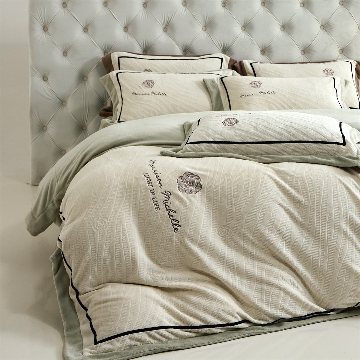 91家纺网 家纺一手货源 找家纺 优悦生活馆 2025新款雕花绒牛奶绒刺绣四件套-山茶花语 山茶花语-绿