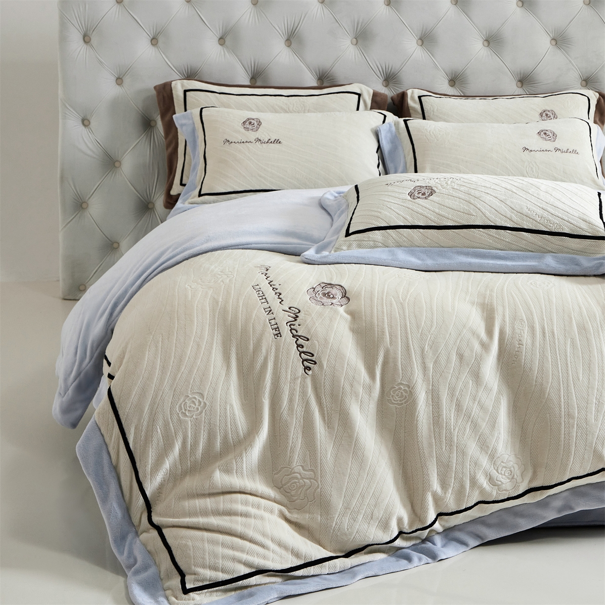 91家纺网 家纺一手货源 找家纺 优悦生活馆 2025新款雕花绒牛奶绒刺绣四件套-山茶花语 山茶花语-蓝