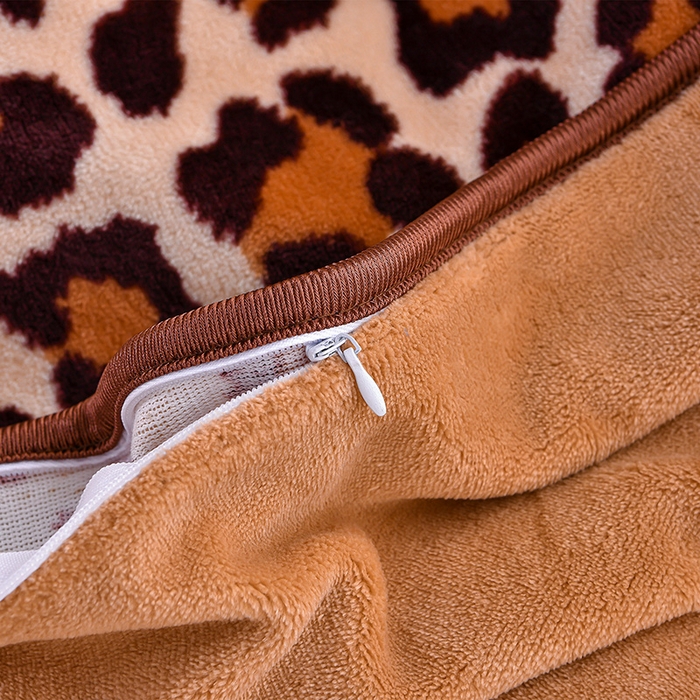 91家纺网 家纺一手货源 找家纺 赛丽雅 2025新款牛奶绒床裙四件套8-9斤法莱绒直播爆款日产2万套 豹纹咖